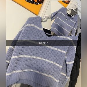 Sweater ! It’s also cropped